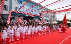 alemdar miniklerin 23 nisan coskusuna ortak oldu tum cocuklarimizin bayrami kutlu olsun 31f55404 Başkan Yusuf Alemdar, Arifiye’deki 23 Nisan Kutlamalarına Katıldı