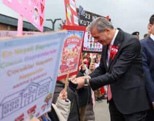 alemdar miniklerin 23 nisan coskusuna ortak oldu tum cocuklarimizin bayrami kutlu olsun 595d4aba Başkan Yusuf Alemdar, Arifiye’deki 23 Nisan Kutlamalarına Katıldı