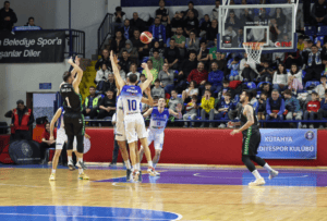 buyuksehir basketbol 1 lige yukseldi af1b5ddb 1 Sakarya Büyükşehir Basketbol Takımı 1. Lig Yolculuğunu 3-0'lık Seriyle Tamamladı