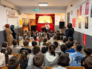 buyuksehir sehrin dort yanina bir hikaye bin nese tasimaya devam ediyor 2e38077c Sakarya Büyükşehir'den Okullarda Çocuklara Yönelik 'Bir Hikâye Bin Neşe' Programı