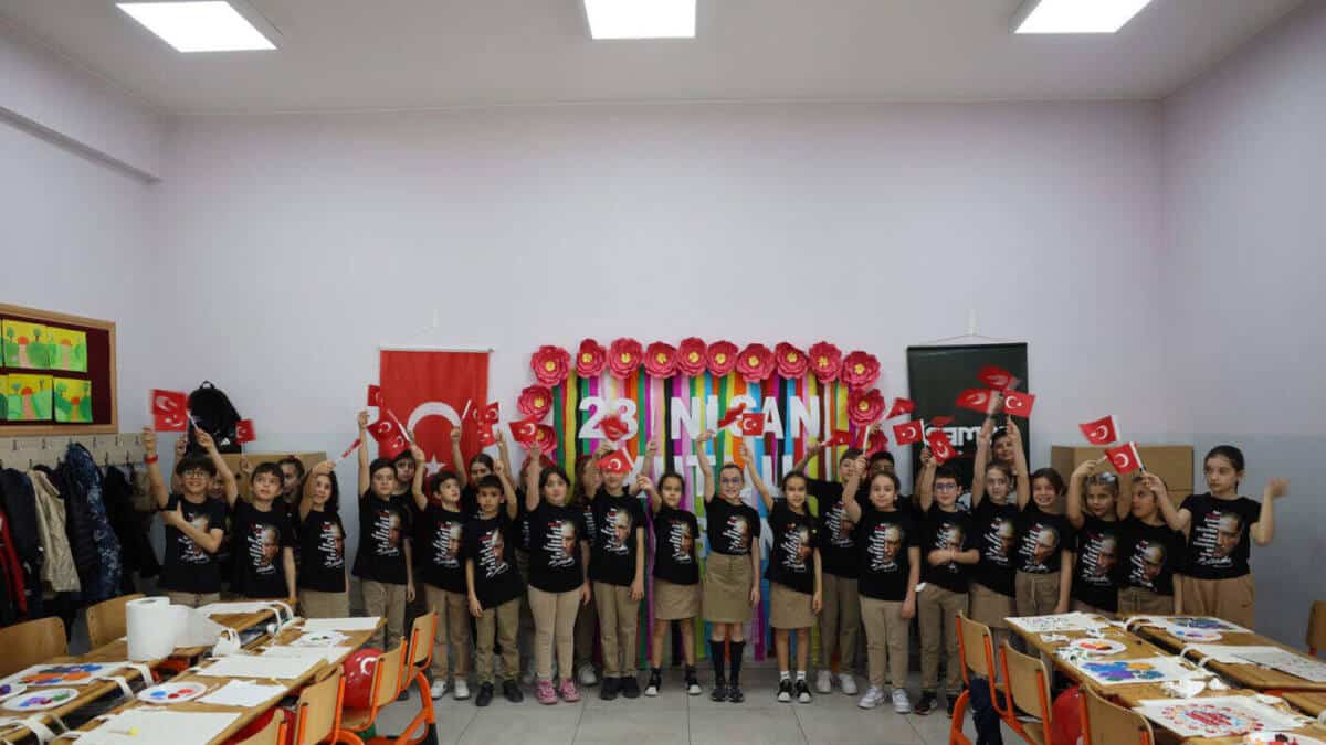 Sakarya Büyükşehir, 23 Nisan’da Çocuklara Sanat ve Şiirle Bayram Coşkusu Yaşattı