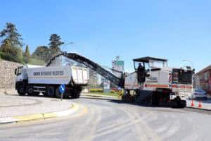 buyuksehirden asfalt sezonu oncesi onemli guzergahlarda iyilestirme calismasi 46ee57d4 Sakarya Büyükşehir Belediyesi'nden Yoğun Güzergahlarda Asfalt Sezonu Öncesi Yol İyileştirmesi