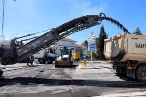 buyuksehirden asfalt sezonu oncesi onemli guzergahlarda iyilestirme calismasi 690b6bef Sakarya Büyükşehir Belediyesi'nden Yoğun Güzergahlarda Asfalt Sezonu Öncesi Yol İyileştirmesi