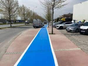 buyuksehirden erenlerde bisiklet yollarina guvenli dokunus 78d25ef1 Sakarya Büyükşehir, Erenler'deki Bisiklet Yollarında Bakım ve Yenileme Çalışmalarını Tamamladı