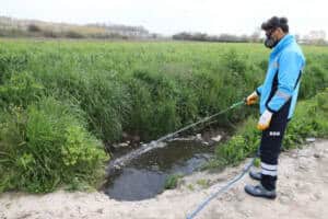 ekip sahaya indi sehrin her karisinda mucadele basladi 105aa077 Sakarya Büyükşehir’den Şehrin Tamamında Haşere ve Zararlılarla Etkin Mücadele