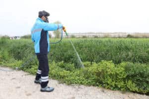 ekip sahaya indi sehrin her karisinda mucadele basladi baedeeac 1 Sakarya Büyükşehir’den Şehrin Tamamında Haşere ve Zararlılarla Etkin Mücadele