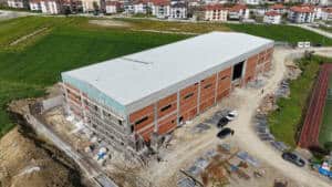 kaynarcada genclerin dort gozle bekledigi proje adim adim sona yaklasiyor 7ae6f0cb 1 Kaynarca’da Yapımı Süren Spor Salonu Gençlere Modern Olanaklar Sunacak