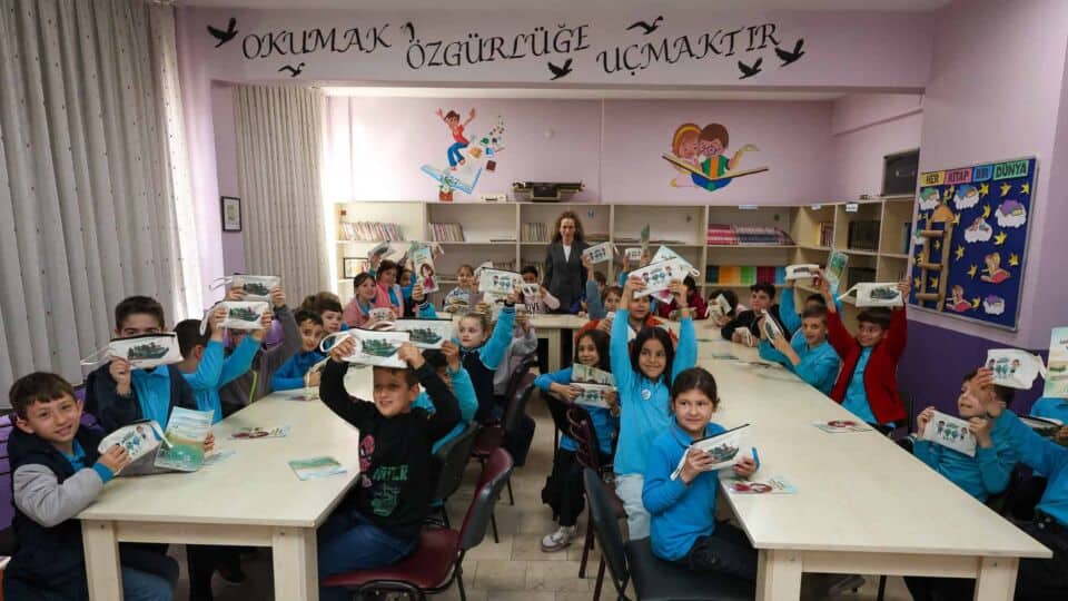 SASKİ, Kütüphaneler Haftası’nda Pamukova’da Öğrencilere Su Sevgisi ve Tasarrufunu Anlattı