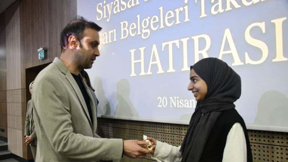 Sakarya Üniversitesi Siyasal Bilgiler Fakültesi'nde Öğrencilere Onur Belgeleri Takdim Edildi