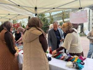 saude dayanisma kermesi gerceklestirildi 709a4c68 Sakarya Üniversitesi'nde El Emeği Ürünlerle İhtiyaç Sahibi Aileye Destek Kermesi
