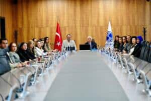 Sakarya Üniversitesi'nden 60 Yaş Üstü Bireyler İçin Yaşam Boyu Öğrenme Akademisi Uygulaması Başladı