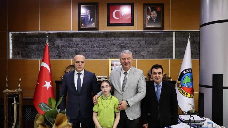 Serdivan Belediyesinde 23 Nisan Ulusal Egemenlik ve Çocuk Bayramı Kutlaması