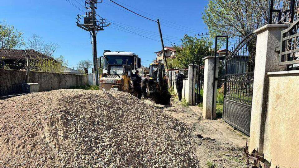 Serdivan Aralık Mahallesi Türkoğlu Caddesi’nde Yağmur Suyu Altyapısı Yenileniyor