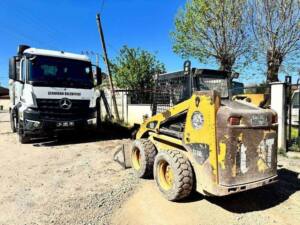 serdivanda dev altyapi hamlesi turkoglu caddesine yeni yagmur suyu hatti a2dc255b Serdivan Aralık Mahallesi Türkoğlu Caddesi’nde Yağmur Suyu Altyapısı Yenileniyor