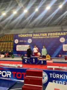 serdivanli halterci turkiye ikincisi oldu 21f64b84 Serdivan Belediyesi Sporcusu Muhammed Asım Ay Minikler Halter Şampiyonası’nda Türkiye İkincisi Oldu