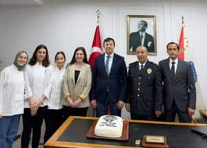 Sapanca’da Öğrencilerden Emniyet Müdürlüğüne 181. Yıl Kutlama Ziyareti