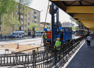 yusuf alemdar 25 gun once erdoganla gorusmustu merkezden gecen 4 ayri gecitte islem basladi 72f91cfc 1 Sakarya Merkezde 4 Ana Geçitte Rayların Yeraltına Alınması İçin Çalışmalar Başladı