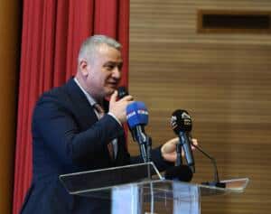 yusuf alemdardan serdivanda tarihi esik olacak rayli sistem aciklamasi ilceye yepyeni bir ulasim aksi geliyor 821c6cb8 1 Serdivan’da Raylı Sistem ve Altyapı Yatırımları İlçe Danışma Meclisi’nde Değerlendirildi