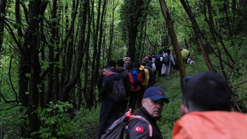 Geyve Doğançay Parkurunda Doğa Yürüyüşçüleri Baharın Canlılığını Yaşadı