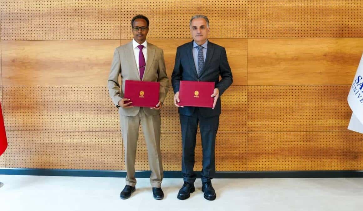 Somali Zemzem Üniversitesi Heyetinden Sakarya Üniversitesinde Akademik İş Birliği Temasları