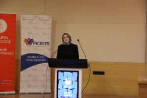 saude diyanette kadinlara yonelik kariyer olanaklari konusuldu 4f4d2398 Sakarya Üniversitesi’nde Kadınlara Yönelik Diyanet Kariyer Paneli Gerçekleştirildi