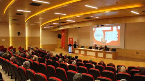 Sakarya Üniversitesi’nde Kadınlara Yönelik Diyanet Kariyer Paneli Gerçekleştirildi