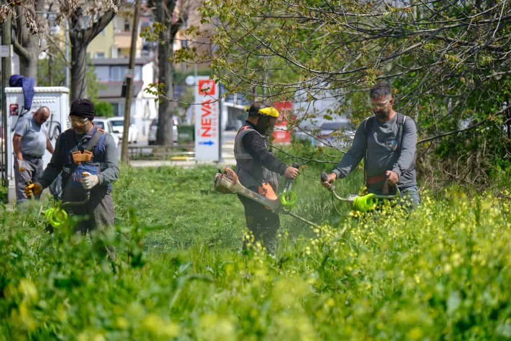 Serdivan Bahçelievler Mahallesi’nde Bahar Temizlik ve Bakım Çalışmaları Planlı Şekilde Sürüyor