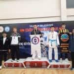 Serdivan Belediyesi Karate Takımı Bursa Şampiyonasında 6 Madalya Kazandı